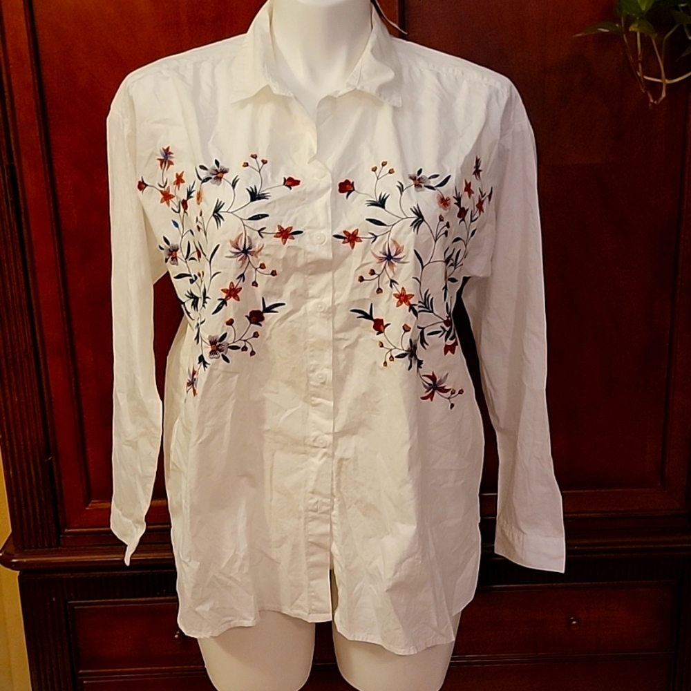 Button Front Top by beachlunchlounge, Floral Design,  XL, NWT